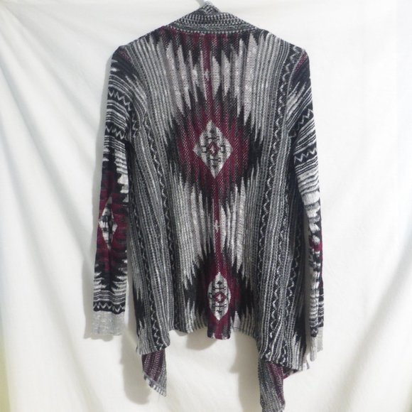 CLOSET SPACE, size medium, aztec design, open front long sleeve cardigan, BNWOT - Picture 2 of 15
